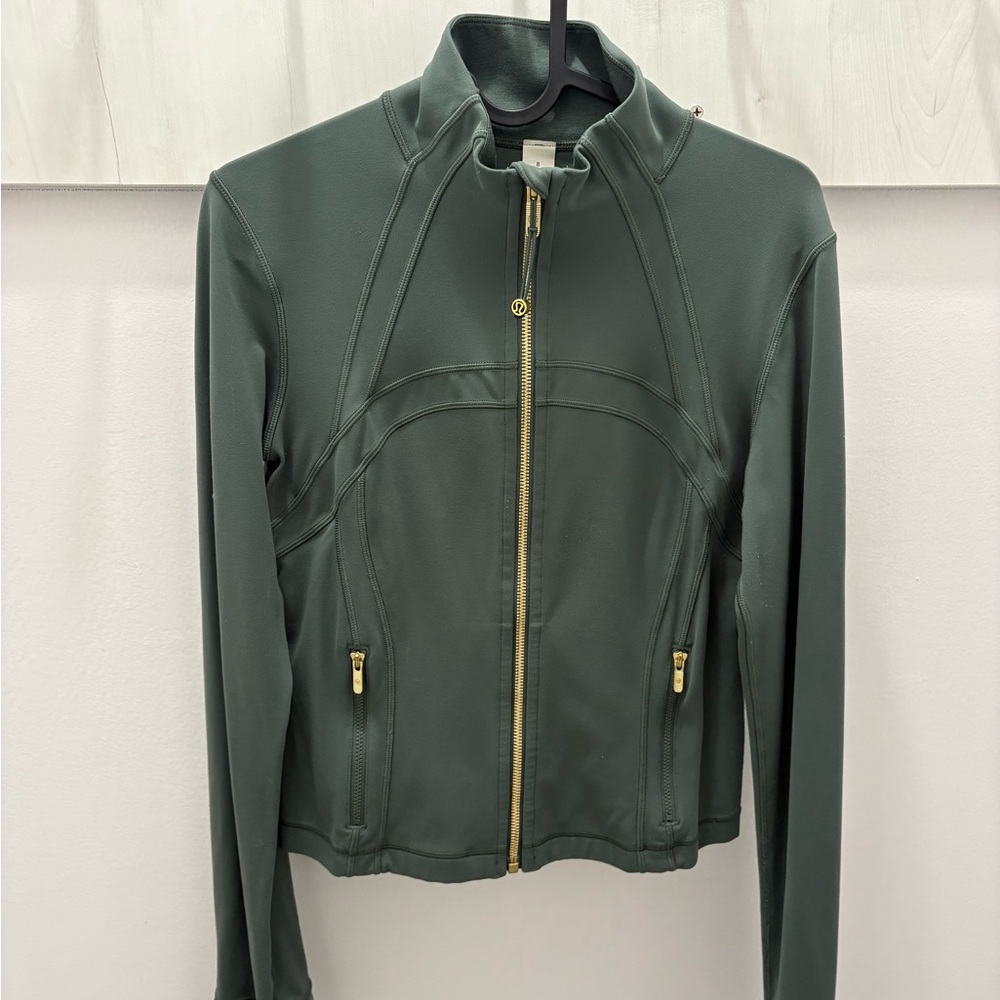 Lululemon Green w/Gold Zip Cropped Define Jacket